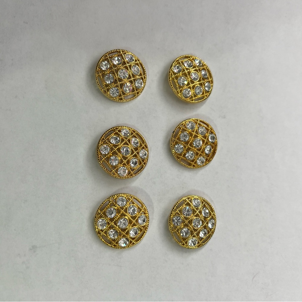 Rhinestone buttons